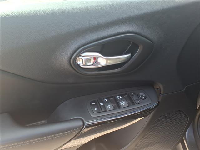 2023 Jeep Cherokee Altitude Lux:1296U