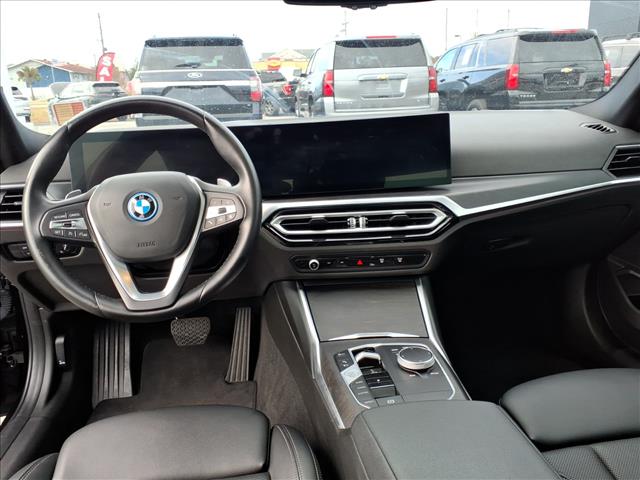 2023 BMW 3 Series 330e:1040U