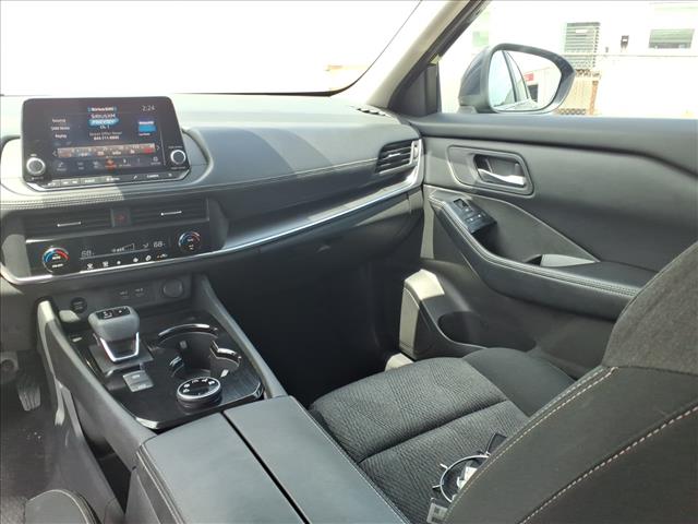 2024 Nissan Rogue SV:1244U