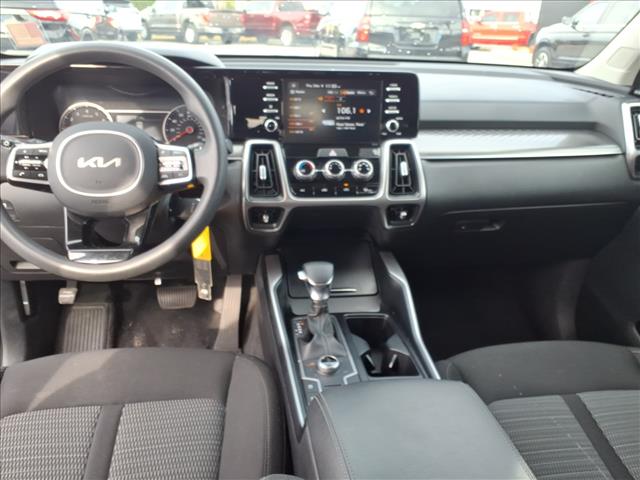 2022 Kia Sorento LX:16914T