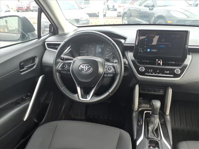 2025 Toyota Corolla Cross LE:1265U