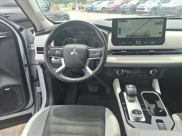2025 Mitsubishi Outlander SE:1167U