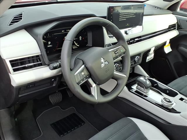 2025 Mitsubishi Outlander SE:2189M