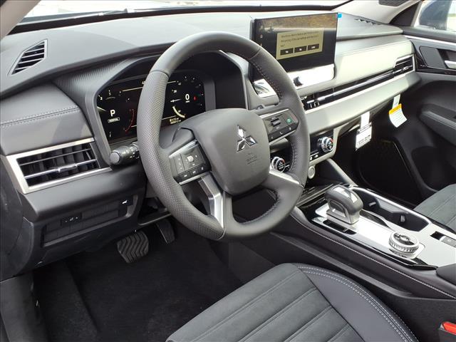 2025 Mitsubishi Outlander SE:2183M