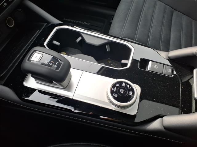 2025 Mitsubishi Outlander SE:2187M