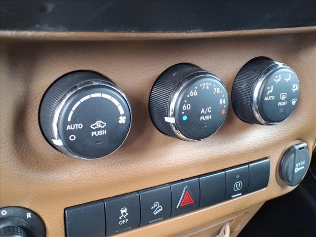 2013 Jeep Wrangler Sahara:1088U