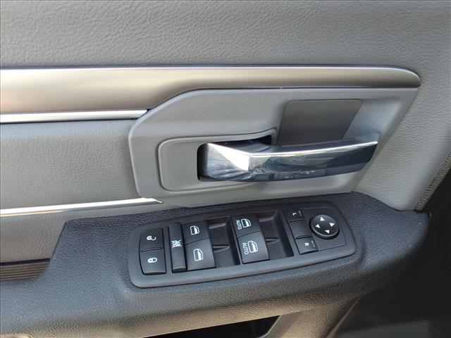 2023 RAM 1500 Classic SLT:1061U