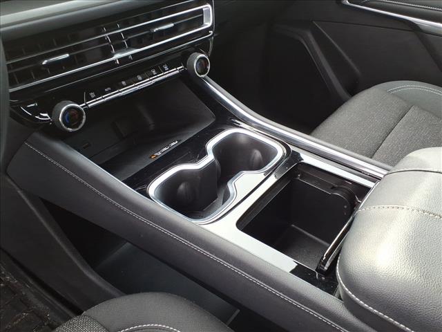 2024 Chevrolet Traverse FWD LT:1029U