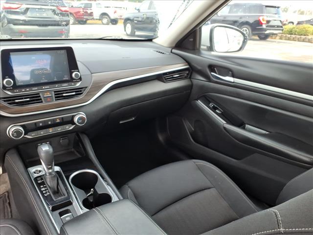 2023 Nissan Altima 2.5 SV:16981P
