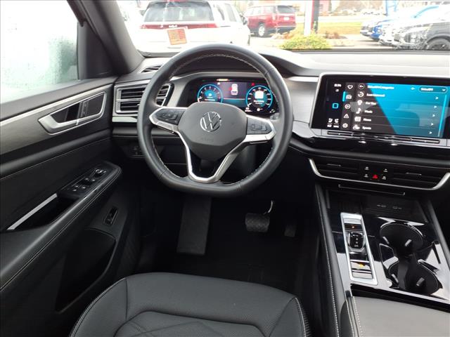 2025 Volkswagen Atlas Cross Sport 2.0T SE w/Technology:1105U