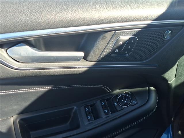 2022 Ford Edge Titanium:1285U