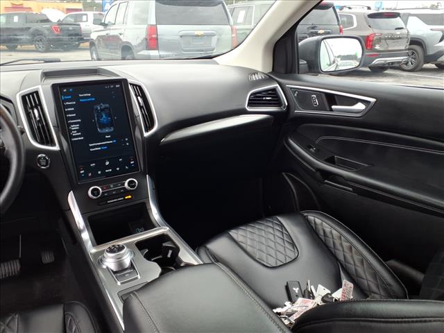 2024 Ford Edge Titanium:1031U
