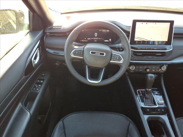 2025 Jeep Compass Trailhawk:1066U