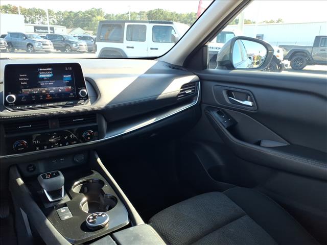 2024 Nissan Rogue SV:1335U