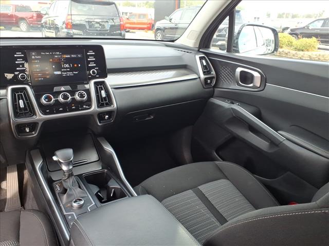 2022 Kia Sorento LX:16914T