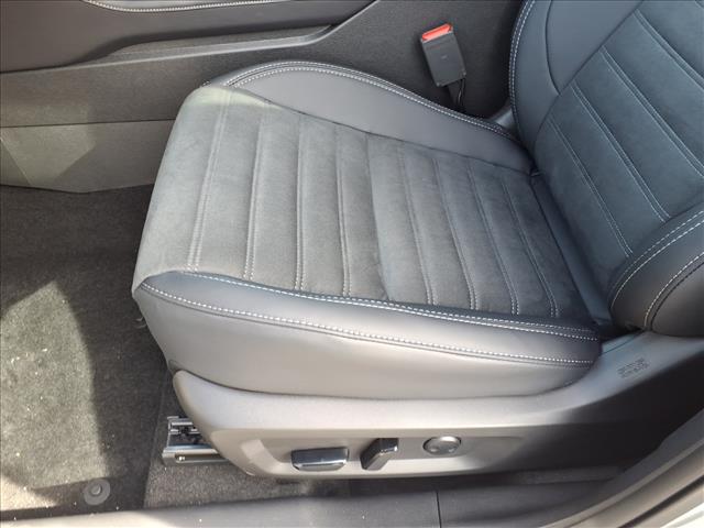 2026 Mitsubishi Outlander SE:1026N