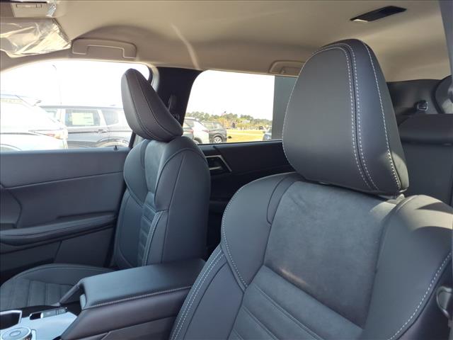 2026 Mitsubishi Outlander SE:1032N