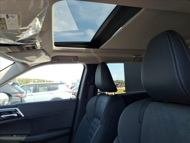 2026 Mitsubishi Outlander SE:1045N