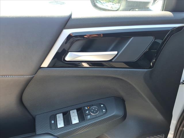 2024 Mitsubishi Outlander PHEV SE:1157U