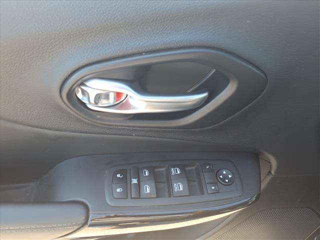 2023 Jeep Cherokee Altitude Lux:1081U