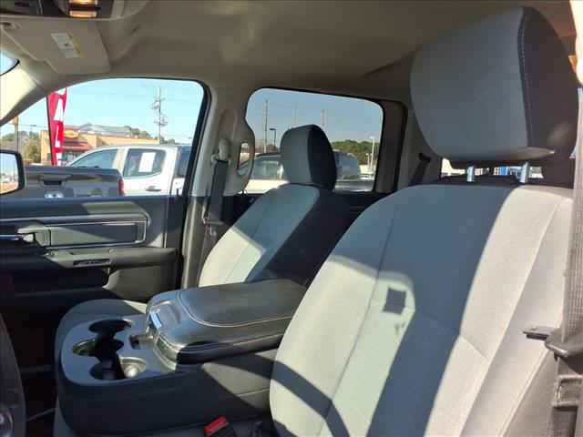 2022 RAM 1500 Classic SLT:1083U