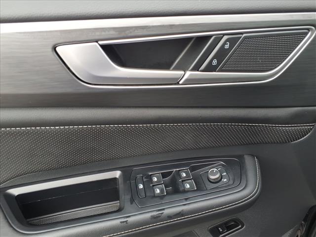 2025 Volkswagen Atlas Cross Sport 2.0T SE w/Technology:1105U