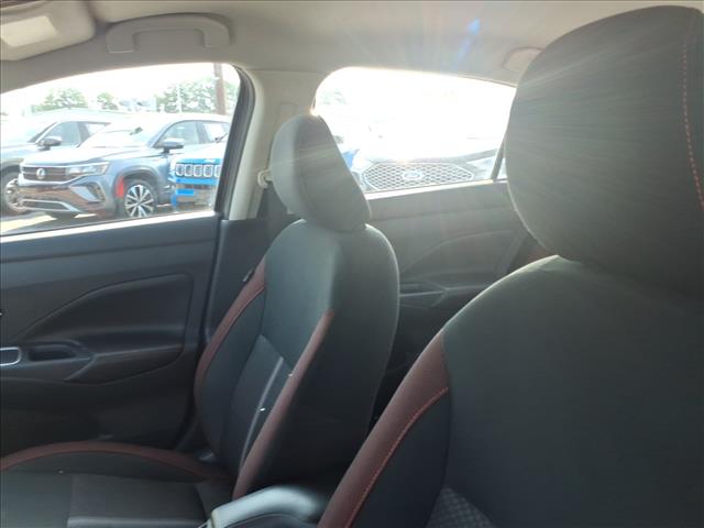 2025 Nissan Versa SR:1293U