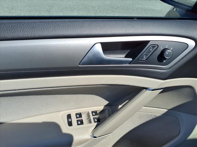 2016 Volkswagen Golf SportWagen TSI S:1143U