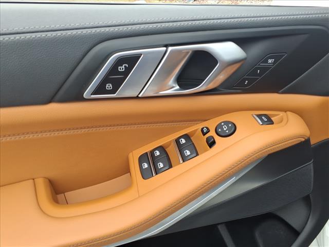 2022 BMW X5 sDrive40i:1017U