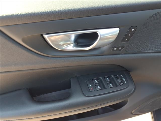2024 Volvo S60 Core Dark Theme:1141U