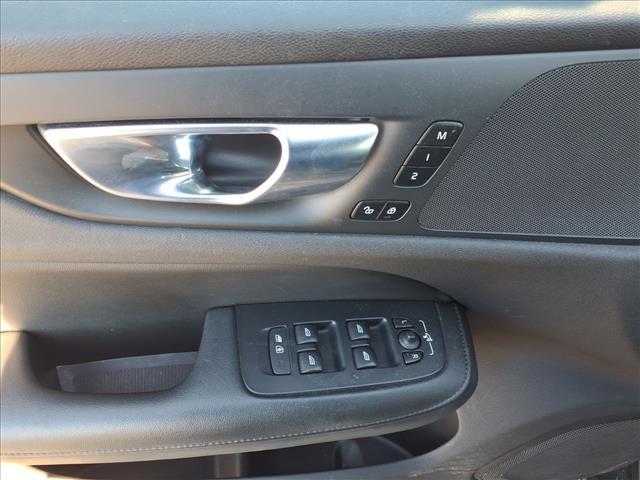 2024 Volvo S60 Plus Dark Theme:1102U