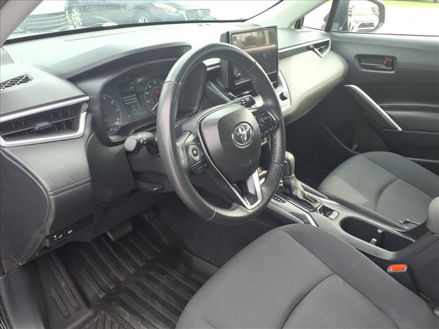 2025 Toyota Corolla Cross LE:1265U