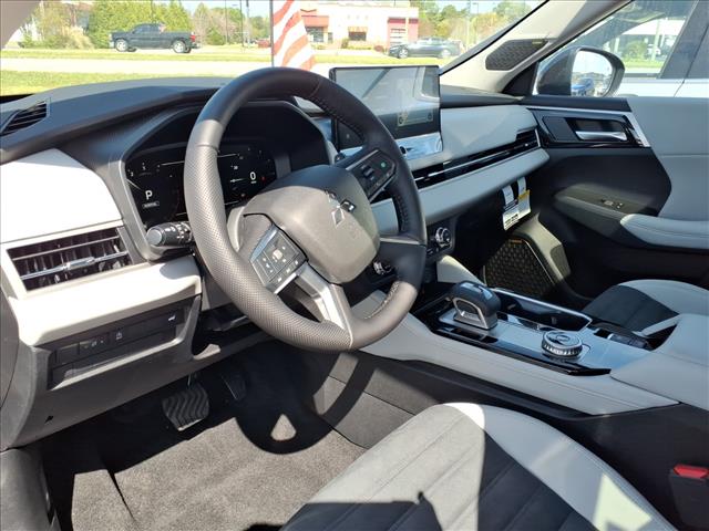 2026 Mitsubishi Outlander SE:1047N