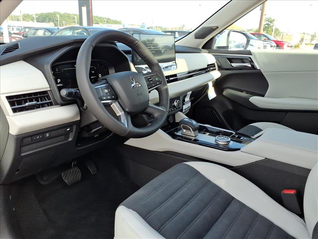 2026 Mitsubishi Outlander SE:1031N