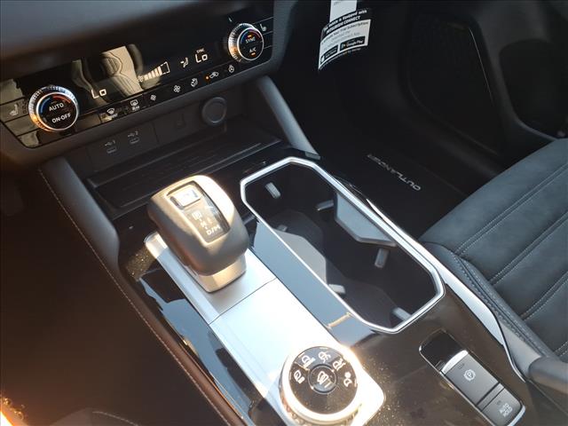 2026 Mitsubishi Outlander SE:1077N