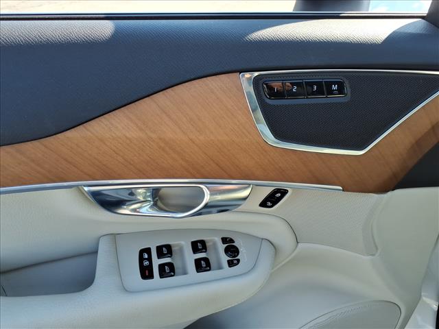 2022 Volvo XC90 Recharge Inscription Expression:1071U