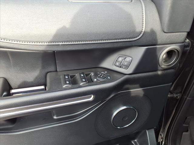 2021 Ford Expedition XLT:16966P