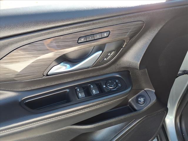 2024 GMC Terrain SLT:1043U