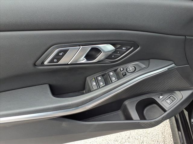 2023 BMW 3 Series 330e:1040U