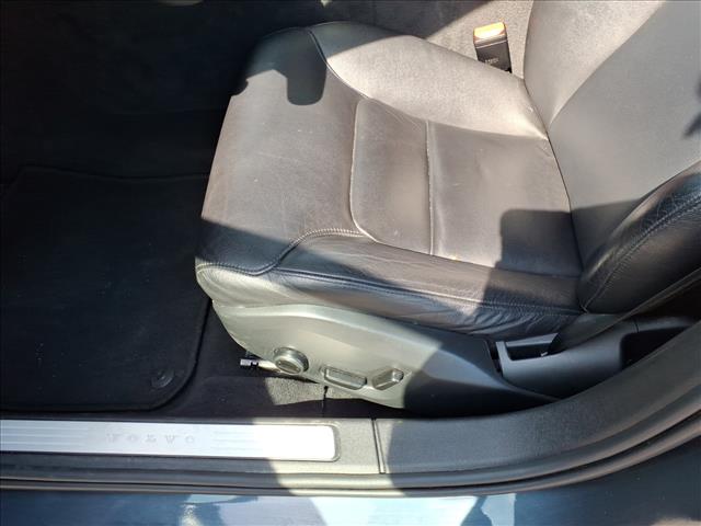 2024 Volvo S60 Core Dark Theme:1141U