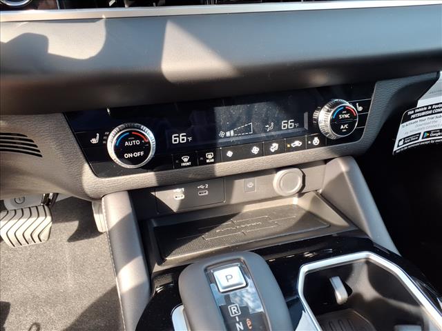 2026 Mitsubishi Outlander SE:1039N