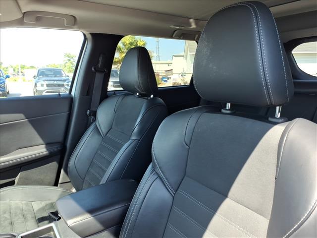 2024 Mitsubishi Outlander PHEV SE:1157U