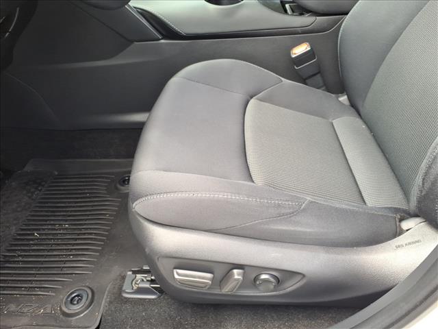 2023 Toyota Venza LE:1147U