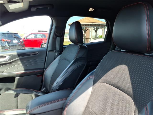 2025 Ford Escape ST-Line:1139U