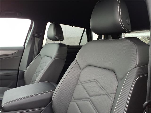 2025 Volkswagen Atlas Cross Sport 2.0T SE w/Technology:1105U