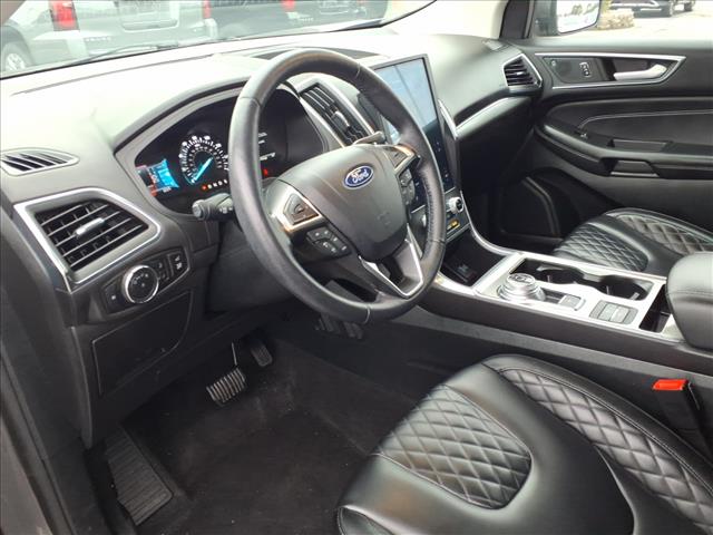 2024 Ford Edge Titanium:1031U