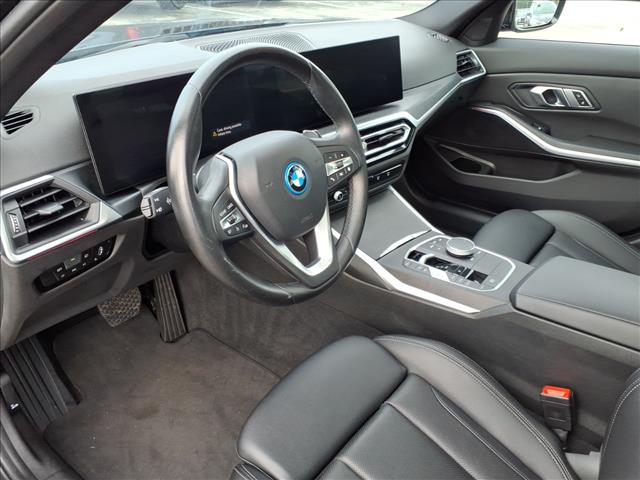 2023 BMW 3 Series 330e:1040U