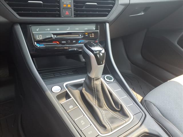 2025 Volkswagen Jetta SE:1254U