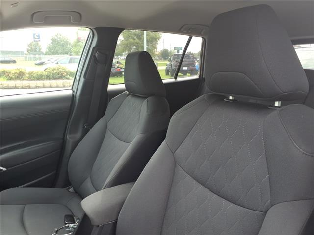 2025 Toyota Corolla Cross LE:1265U