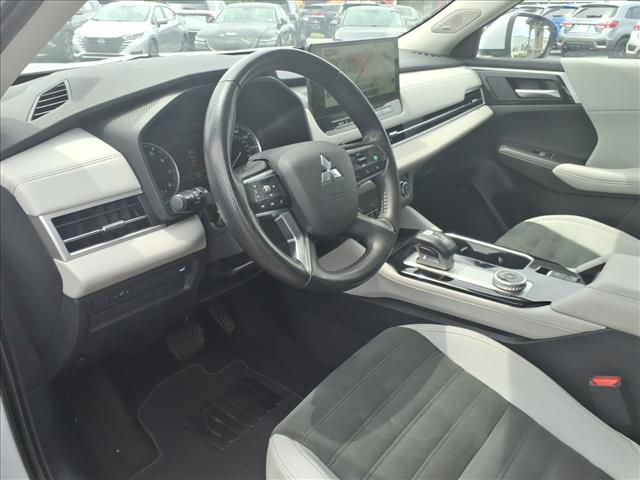 2025 Mitsubishi Outlander SE:1167U
